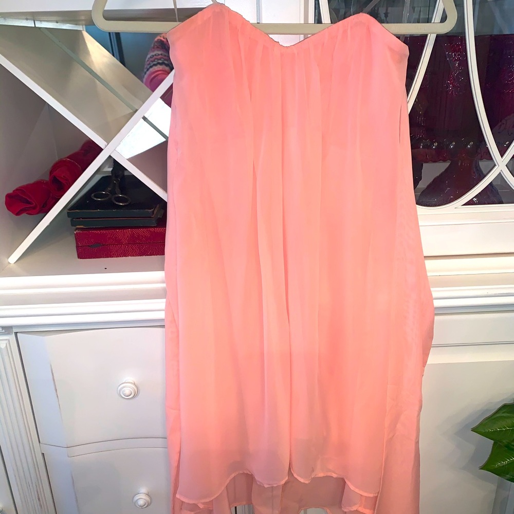 Lulu’s chiffon  strapless dress . lined w/shelf bra  Sm